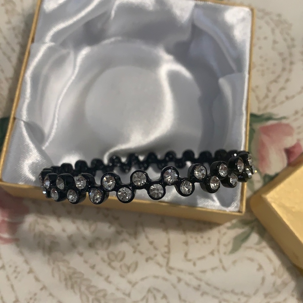 Beautiful black bracelet!